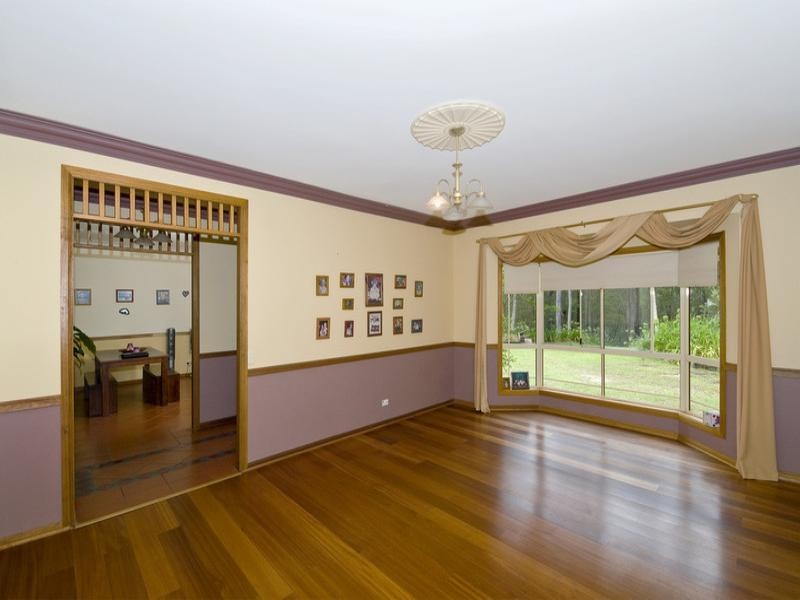 6 Cornwall Drive, Elanora QLD 4221