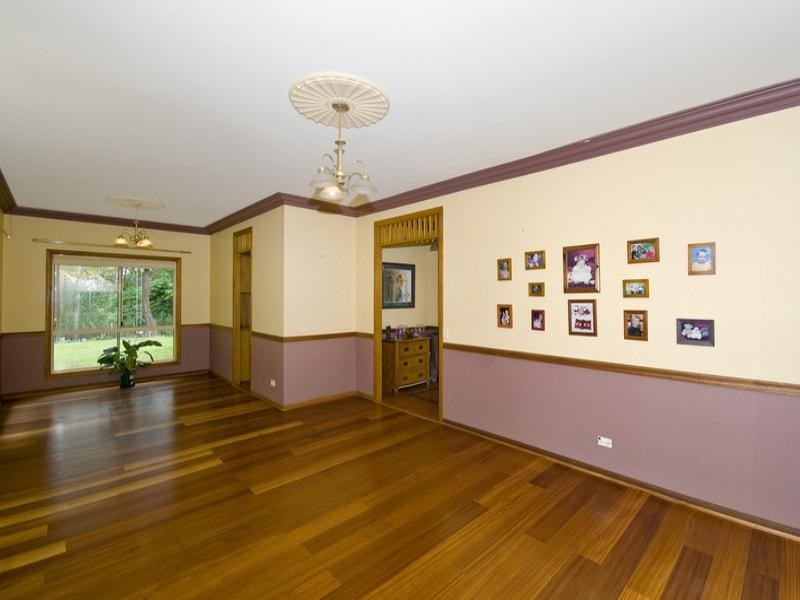 6 Cornwall Drive, Elanora QLD 4221