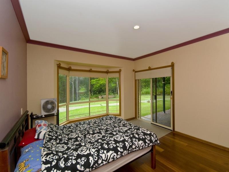 6 Cornwall Drive, Elanora QLD 4221