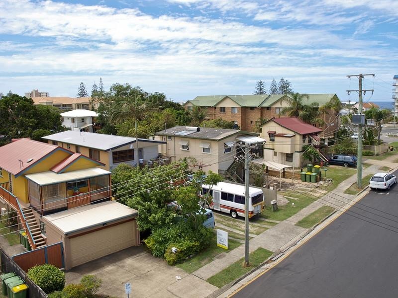 9 Eighth Avenue, Palm Beach QLD 4221