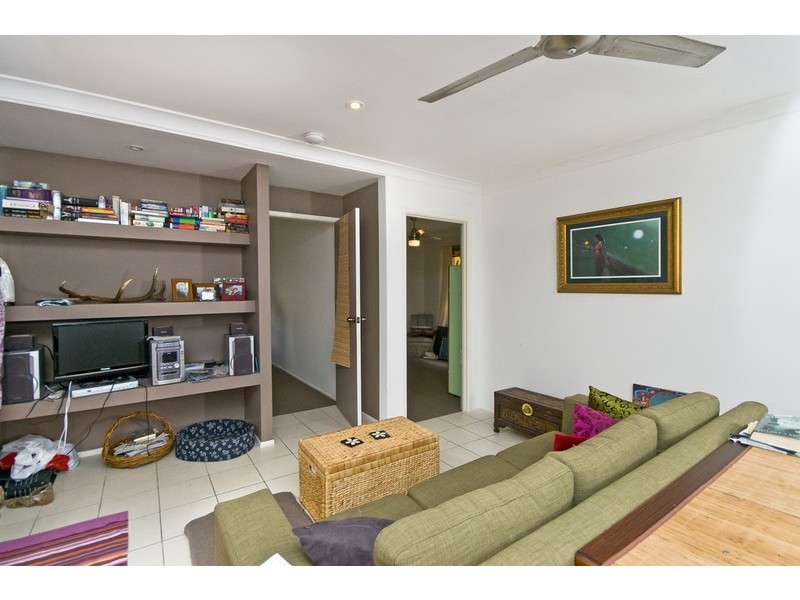 9 Eighth Avenue, Palm Beach QLD 4221