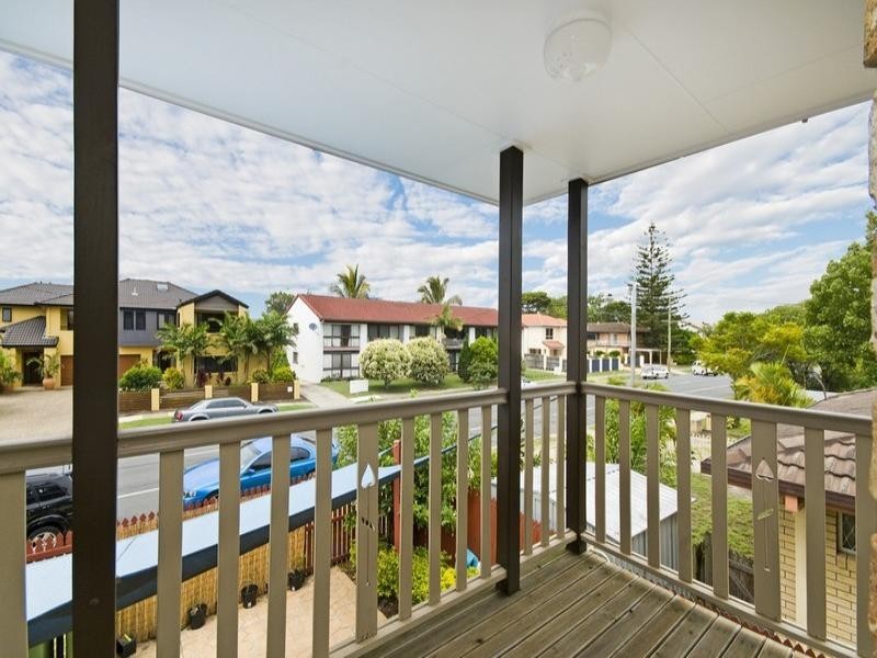2/51 Tallebudgera Drive, Palm Beach QLD 4221