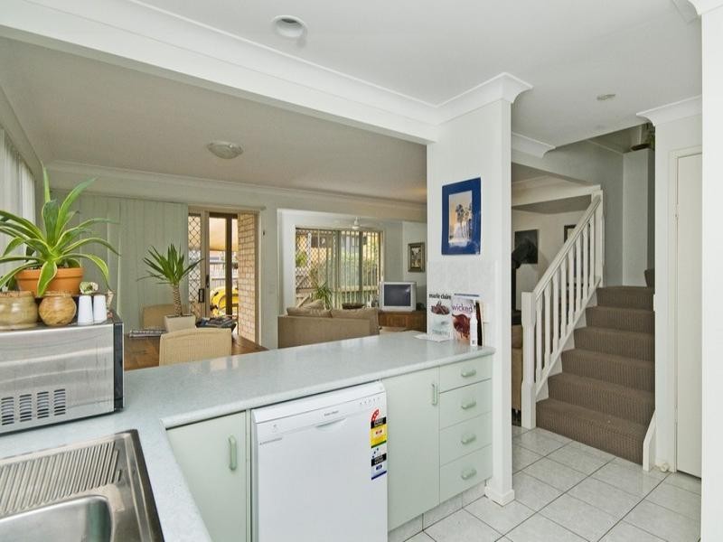 1/51 Tallebudgera Drive, Palm Beach QLD 4221