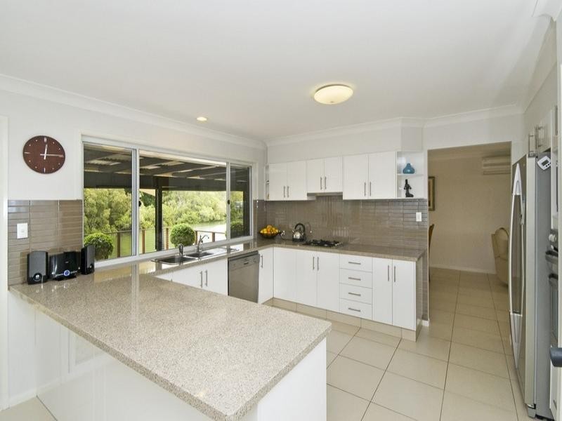 248 Nineteenth Avenue, Elanora QLD 4221