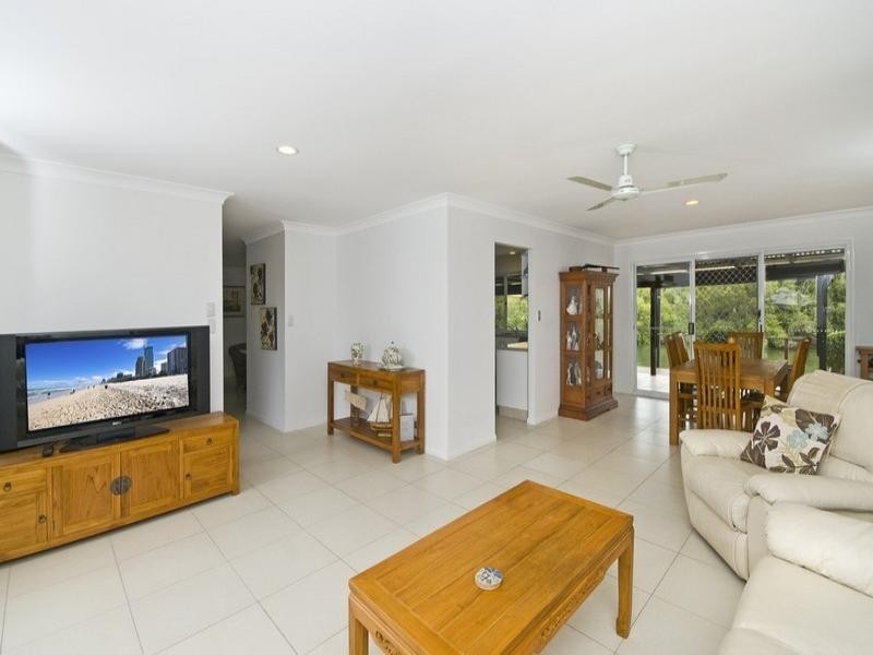 248 Nineteenth Avenue, Elanora QLD 4221