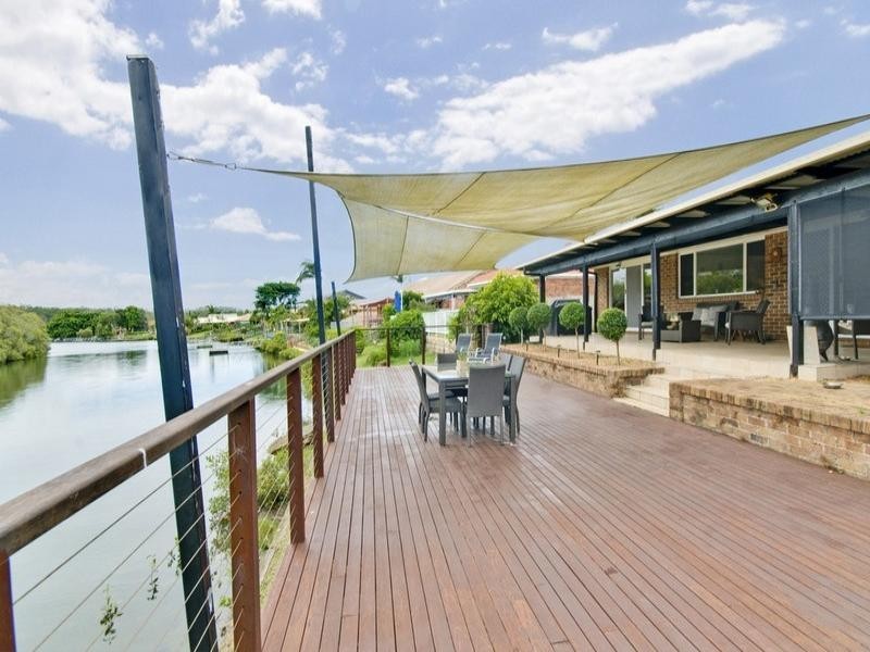 248 Nineteenth Avenue, Elanora QLD 4221