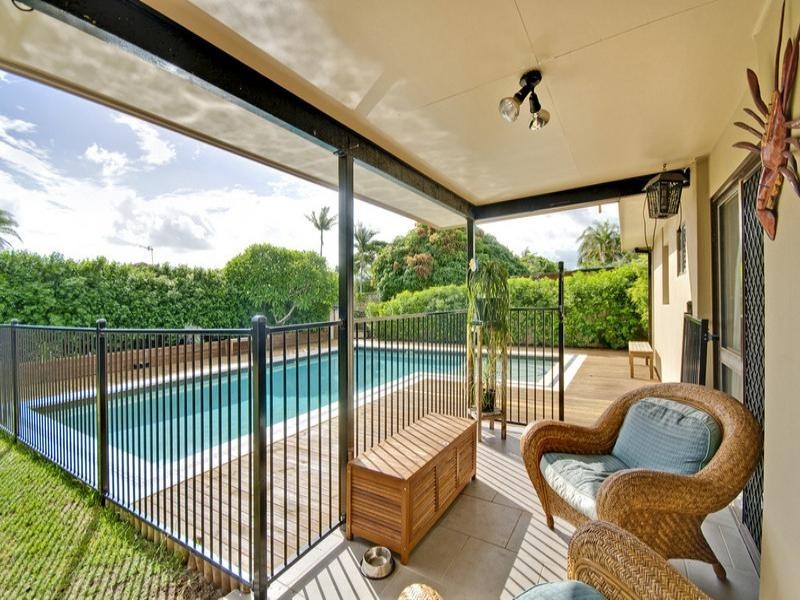 4 Ebony Place, Palm Beach QLD 4221