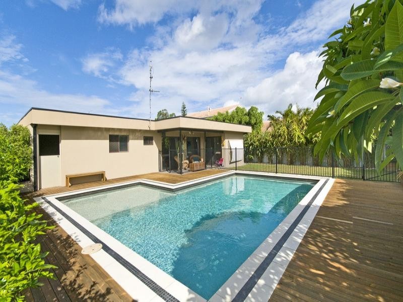 4 Ebony Place, Palm Beach QLD 4221
