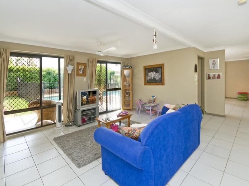 4 Ebony Place, Palm Beach QLD 4221