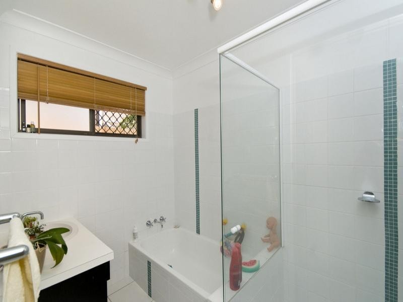 4 Ebony Place, Palm Beach QLD 4221