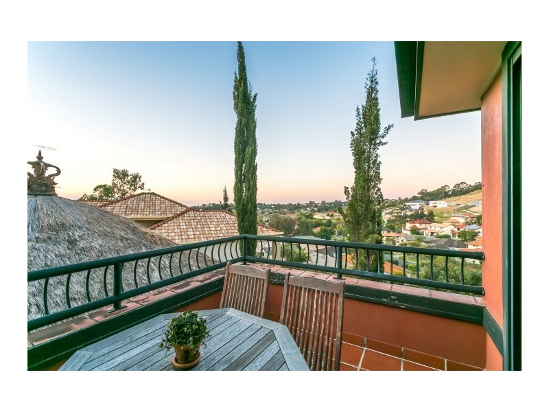 6 Wuruma Court, Elanora QLD 4221