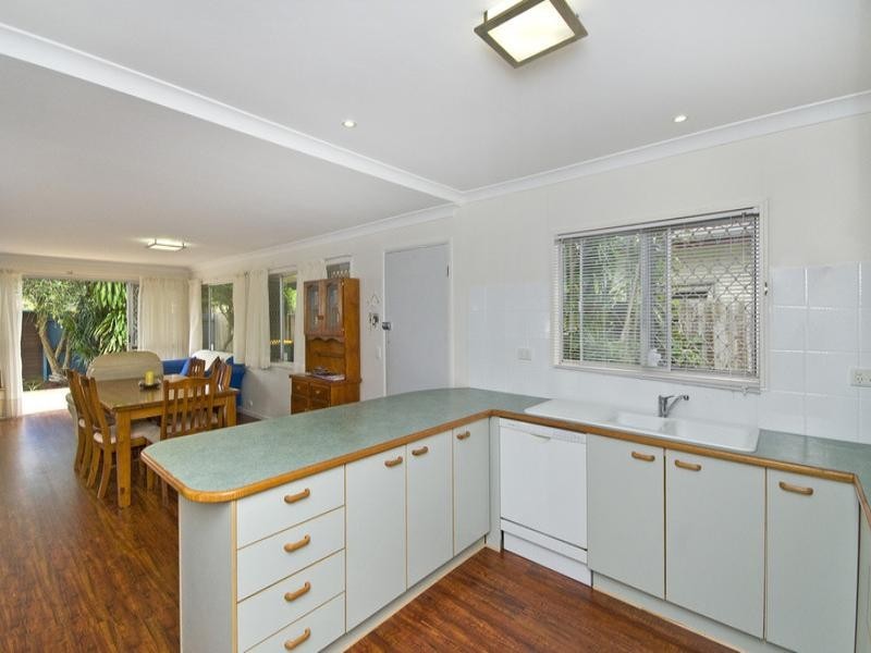 62 Fifth Avenue, Palm Beach QLD 4221