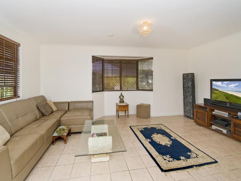 17 Fatsia Court, Elanora QLD 4221