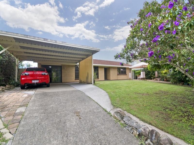 17 Fatsia Court, Elanora QLD 4221