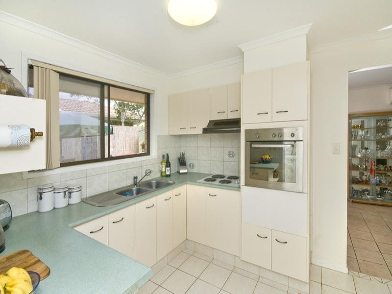 17 Fatsia Court, Elanora QLD 4221