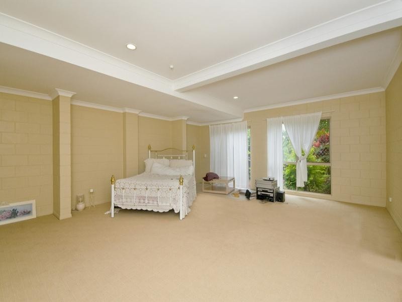 64 Angelica Street, Elanora QLD 4221