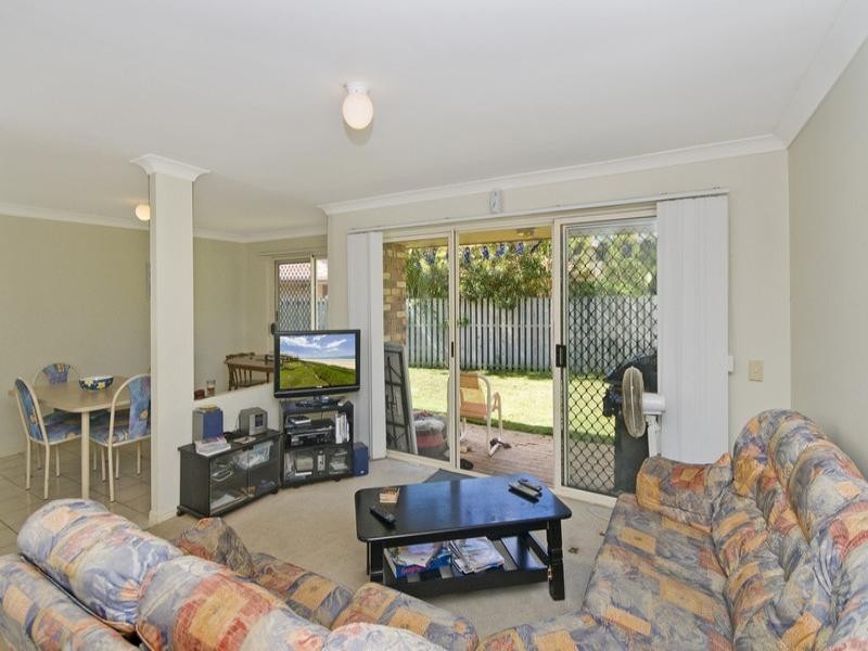 12 Typha Place, Elanora QLD 4221