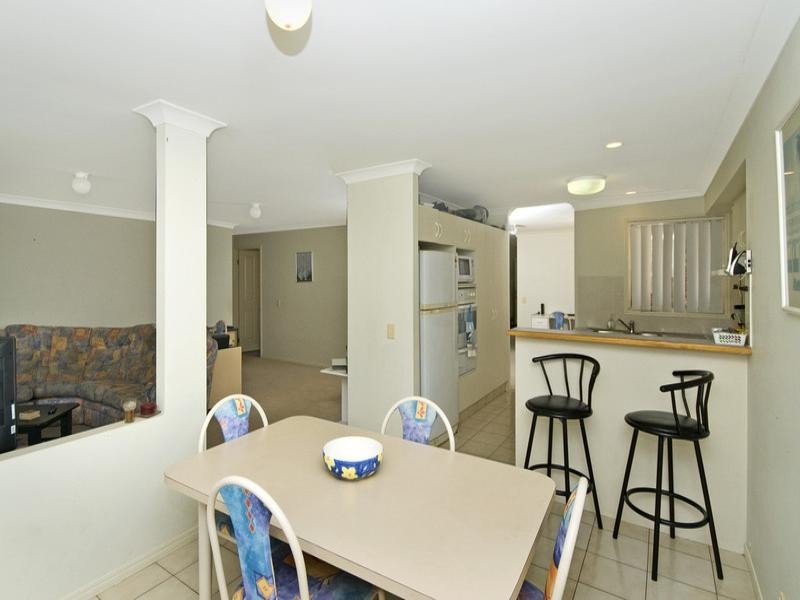 12 Typha Place, Elanora QLD 4221