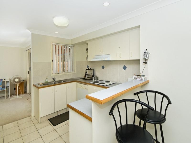 12 Typha Place, Elanora QLD 4221