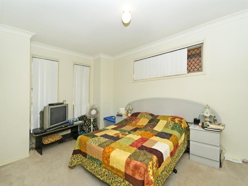 12 Typha Place, Elanora QLD 4221
