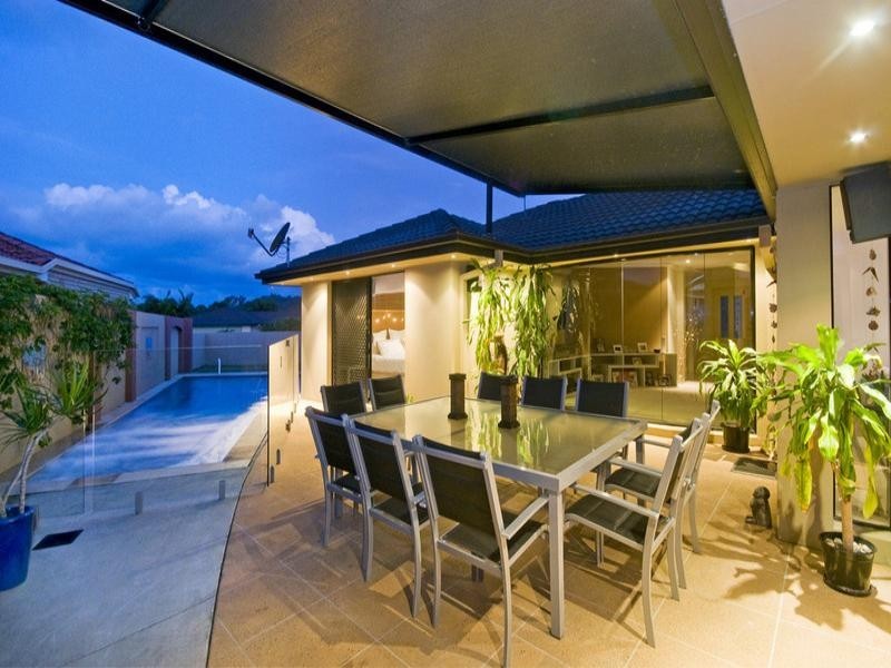 10 Northlakes Drive, Elanora QLD 4221