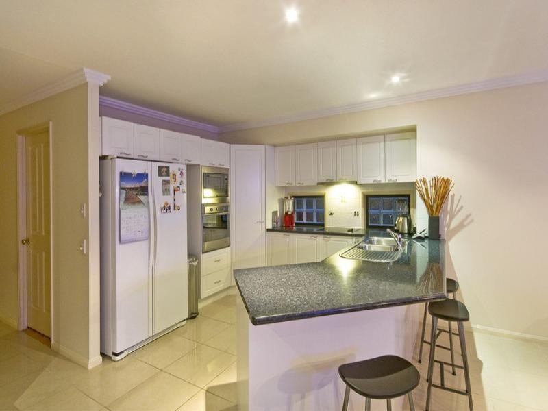 10 Northlakes Drive, Elanora QLD 4221