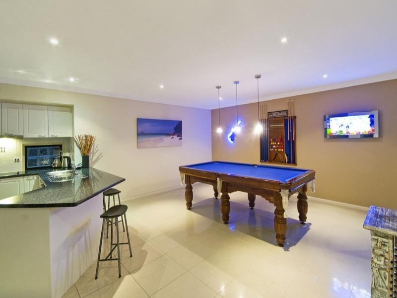 10 Northlakes Drive, Elanora QLD 4221