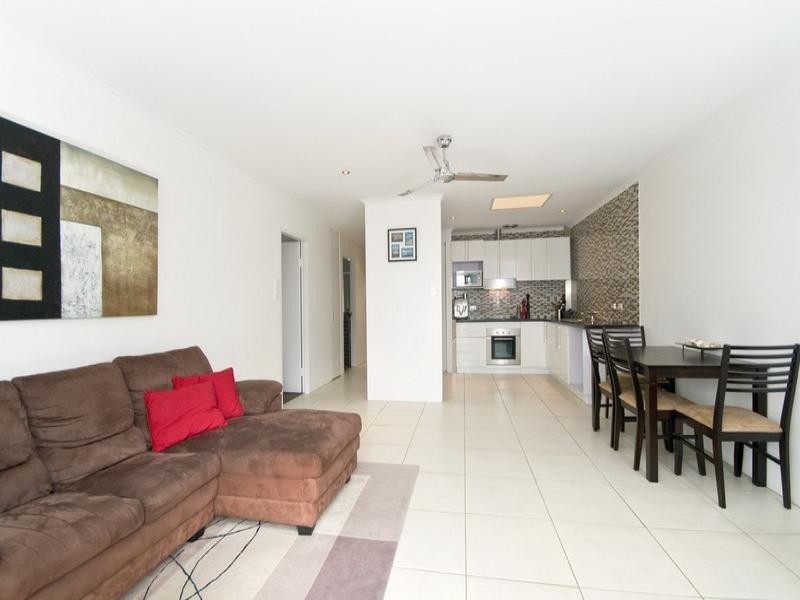 5/32 Murlong Crescent, Palm Beach QLD 4221