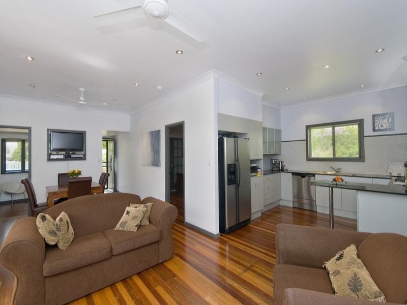 5 Currumbin Creek Road, Currumbin Waters QLD 4223