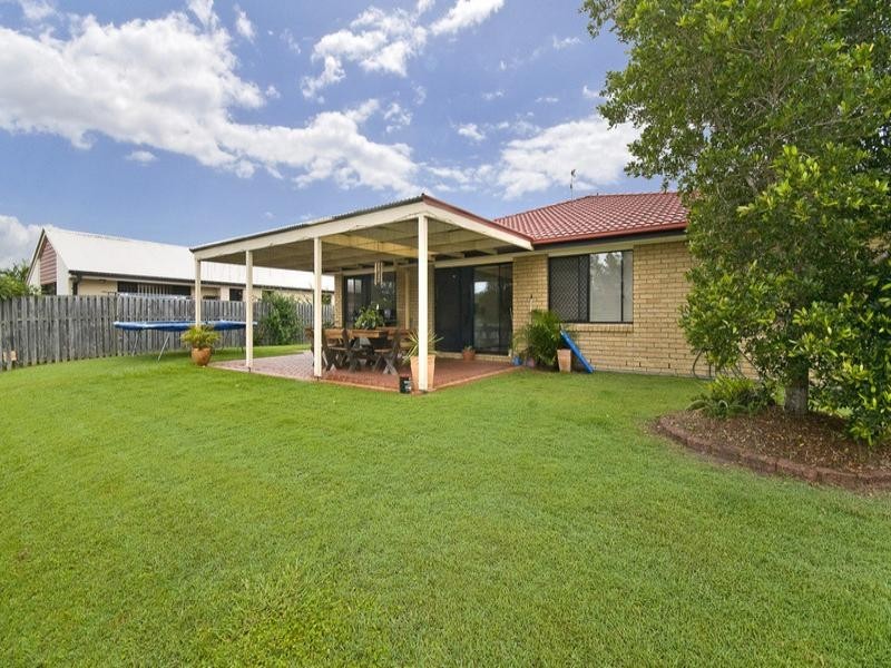 25 Northlakes Drive, Elanora QLD 4221