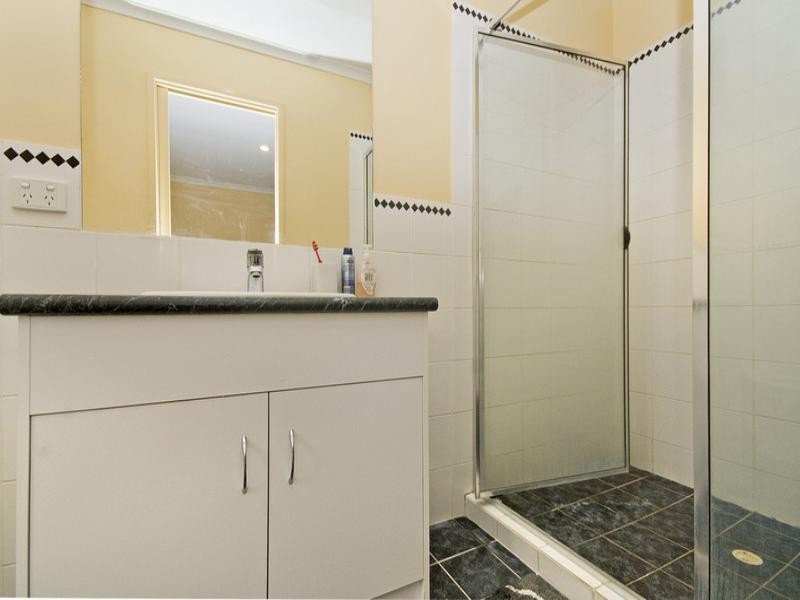 25 Northlakes Drive, Elanora QLD 4221