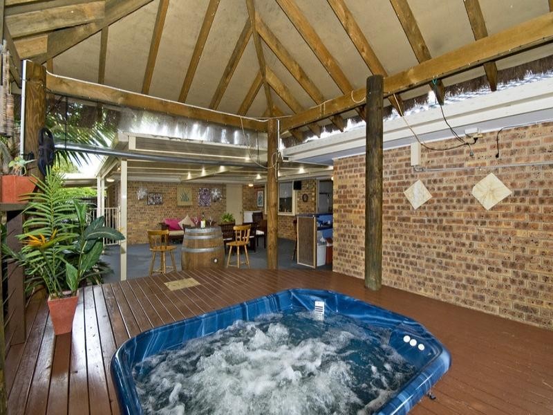 4 Avocado Street, Elanora QLD 4221