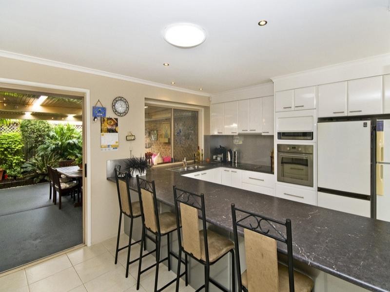 4 Avocado Street, Elanora QLD 4221