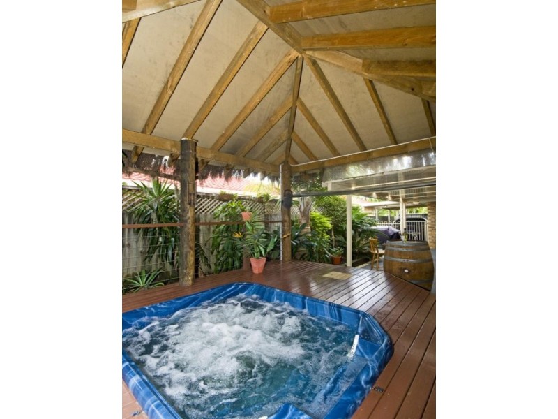 4 Avocado Street, Elanora QLD 4221