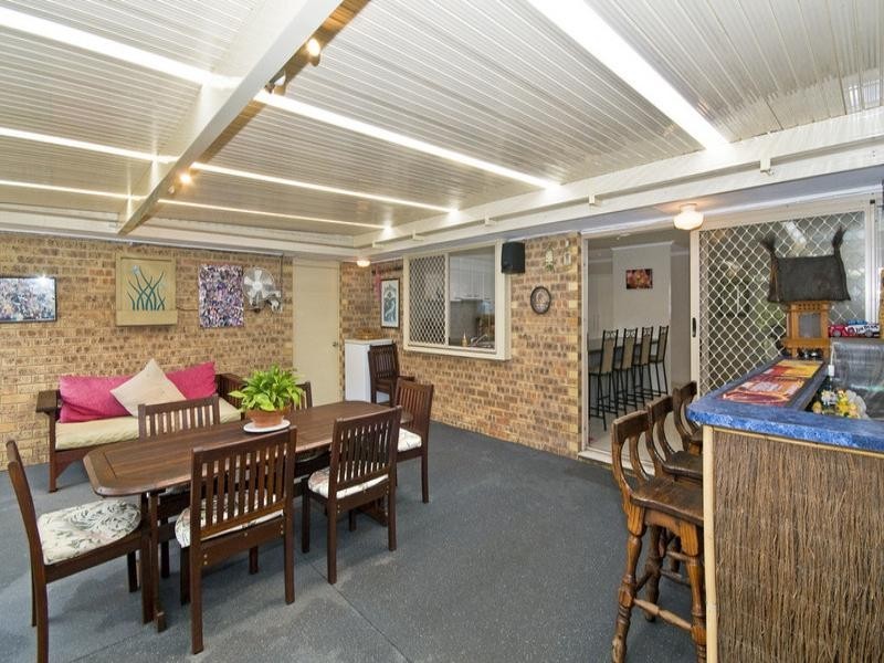 4 Avocado Street, Elanora QLD 4221