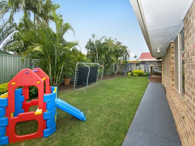 4 Avocado Street, Elanora QLD 4221