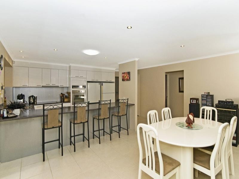 4 Avocado Street, Elanora QLD 4221