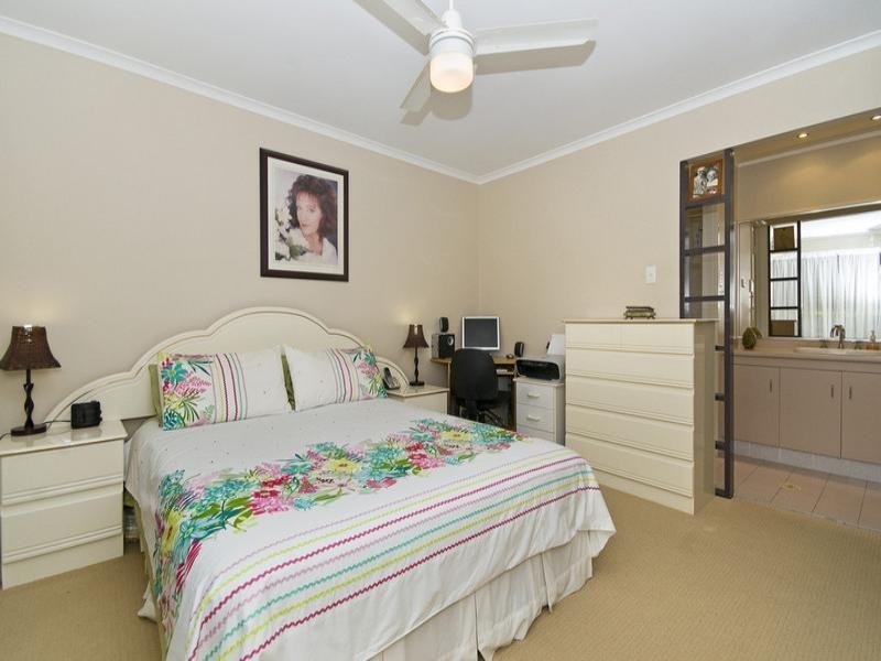 4 Avocado Street, Elanora QLD 4221