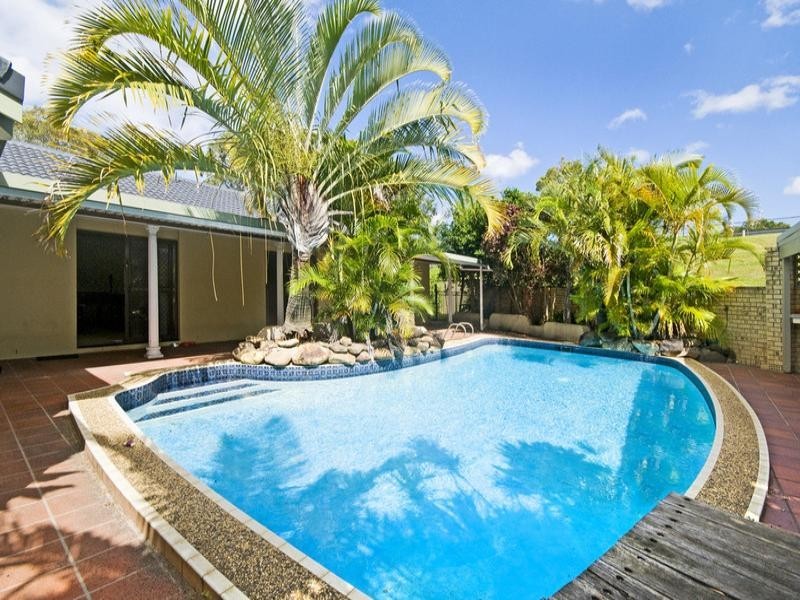 38 Spindle Street, Palm Beach QLD 4221