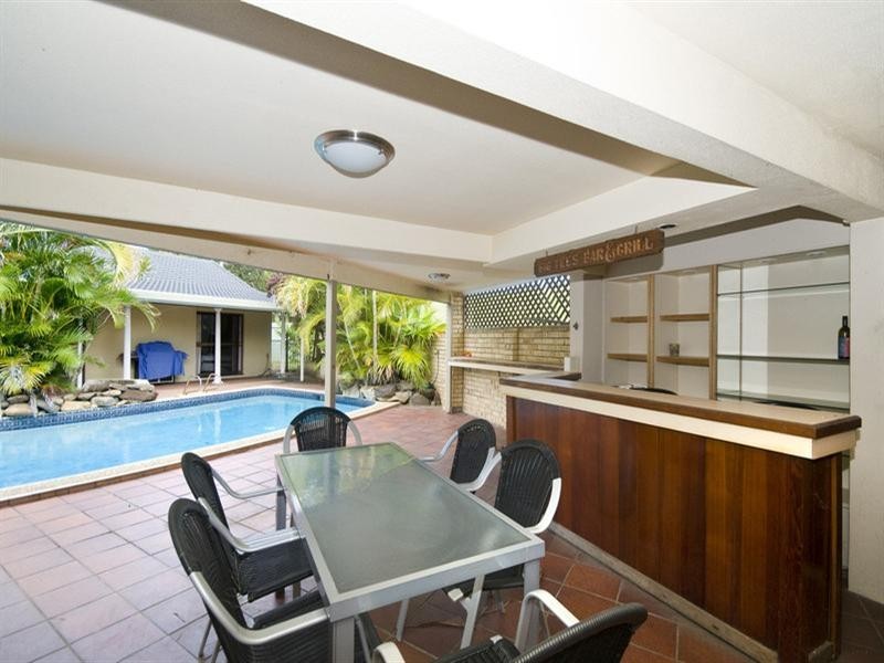 38 Spindle Street, Palm Beach QLD 4221