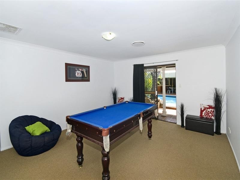 38 Spindle Street, Palm Beach QLD 4221