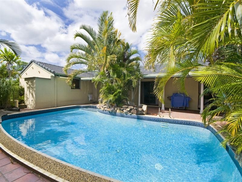 38 Spindle Street, Palm Beach QLD 4221