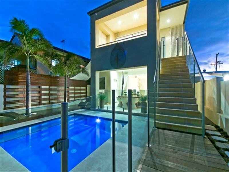 228 Jefferson Lane / 1217 Gold Coast Highway, Palm Beach QLD 4221