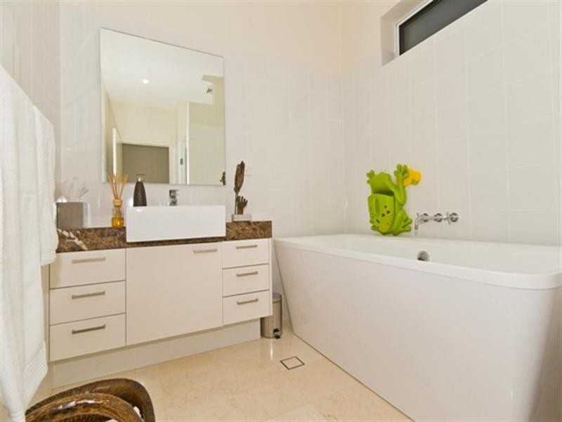 228 Jefferson Lane / 1217 Gold Coast Highway, Palm Beach QLD 4221