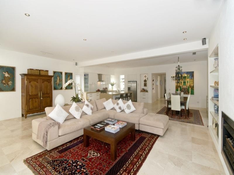 43 Fourth Avenue, Palm Beach QLD 4221