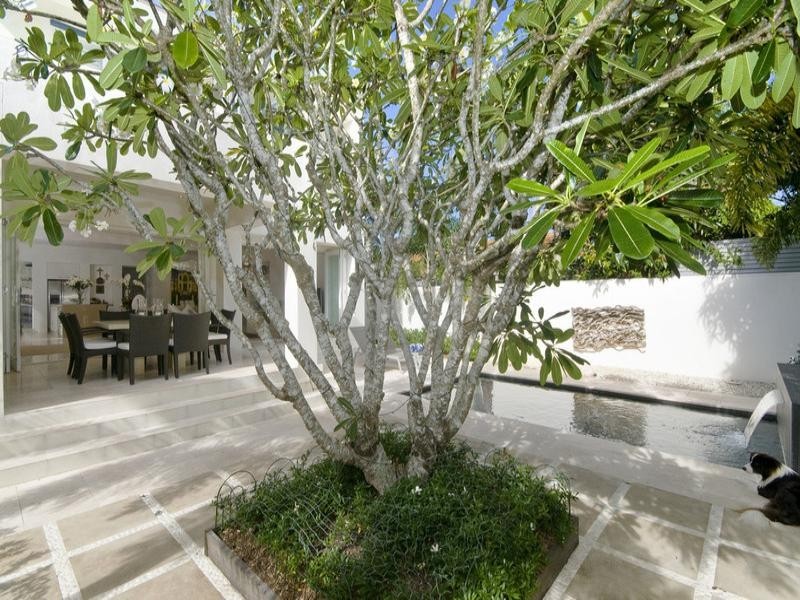 43 Fourth Avenue, Palm Beach QLD 4221