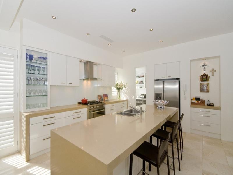 43 Fourth Avenue, Palm Beach QLD 4221