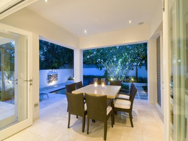 43 Fourth Avenue, Palm Beach QLD 4221