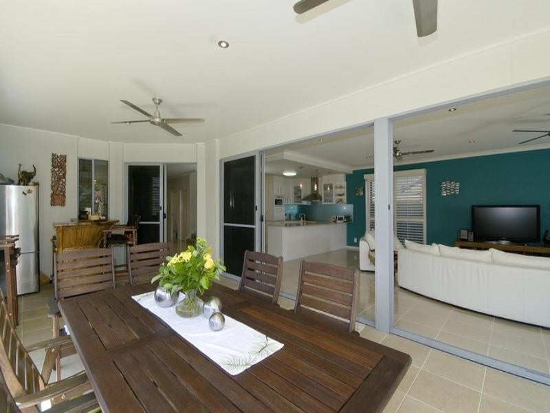 4 Melaleuca Drive, Palm Beach QLD 4221