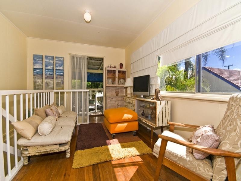 152 Jefferson Lane, Palm Beach QLD 4221